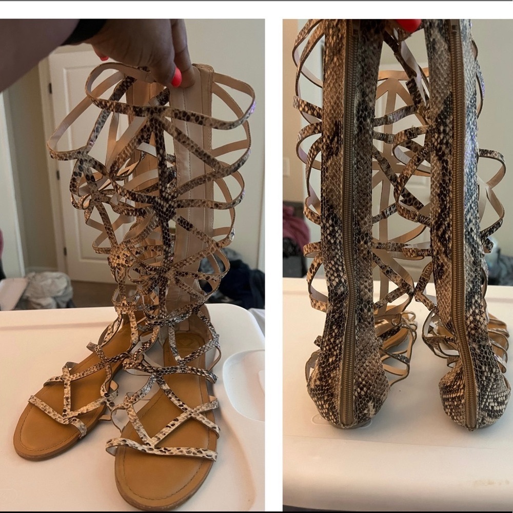 Fergalicious Snakeskin print Gladiator sandal sz 8.5